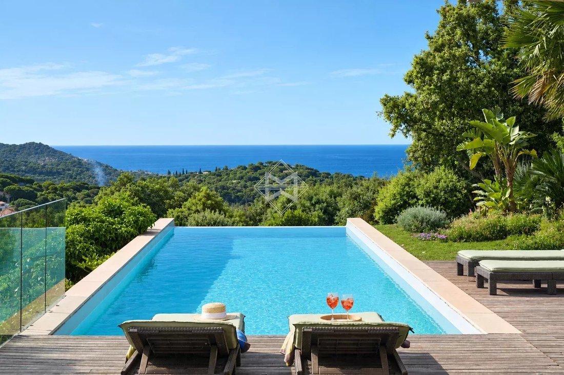 Villa en La Croix-Valmer, Provenza-Alpes-Costa Azul, Francia 1 - 15509566