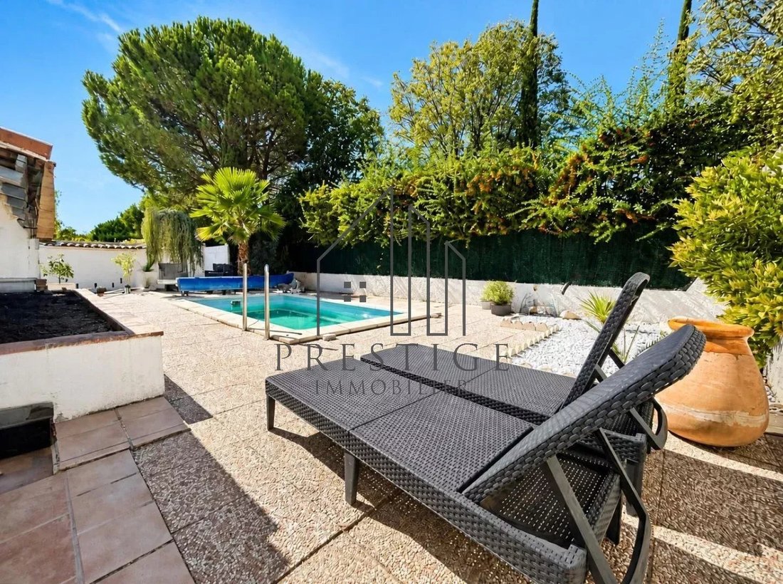 Villa in Saint-Zacharie, Provence-Alpes-Côte d'Azur, France 1 - 18931352