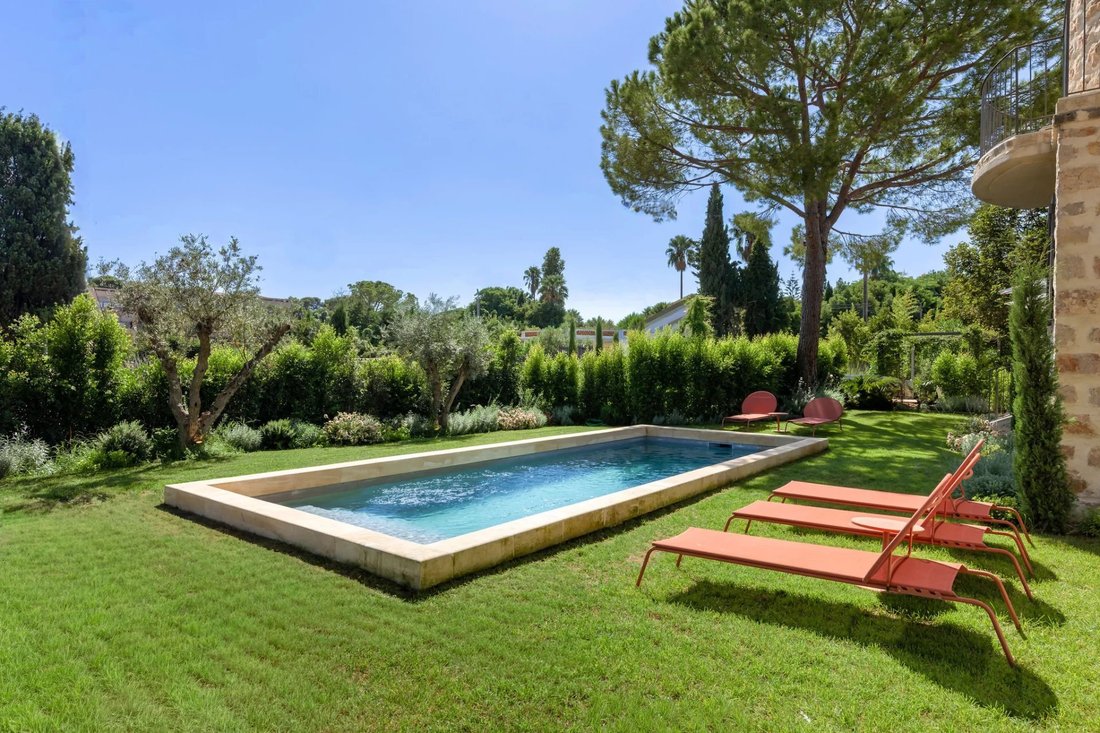 House in Antibes, Provence-Alpes-Côte d'Azur, France 5 - 18931584