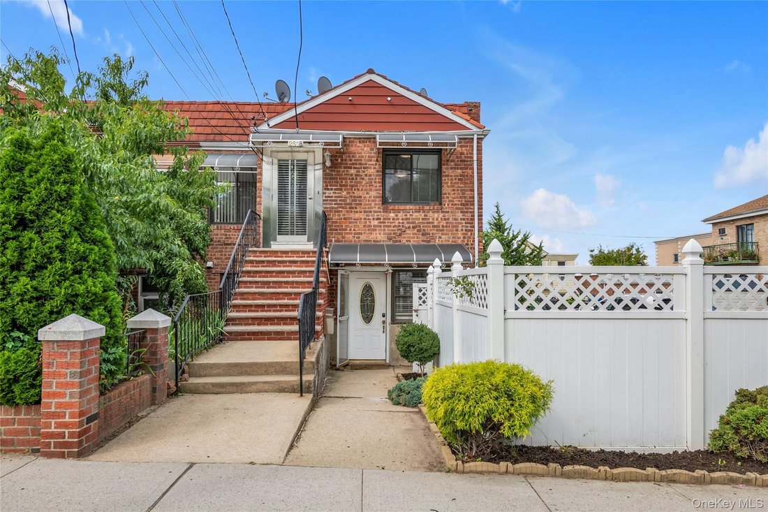 House in New York, New York, United States 1 - 18930640