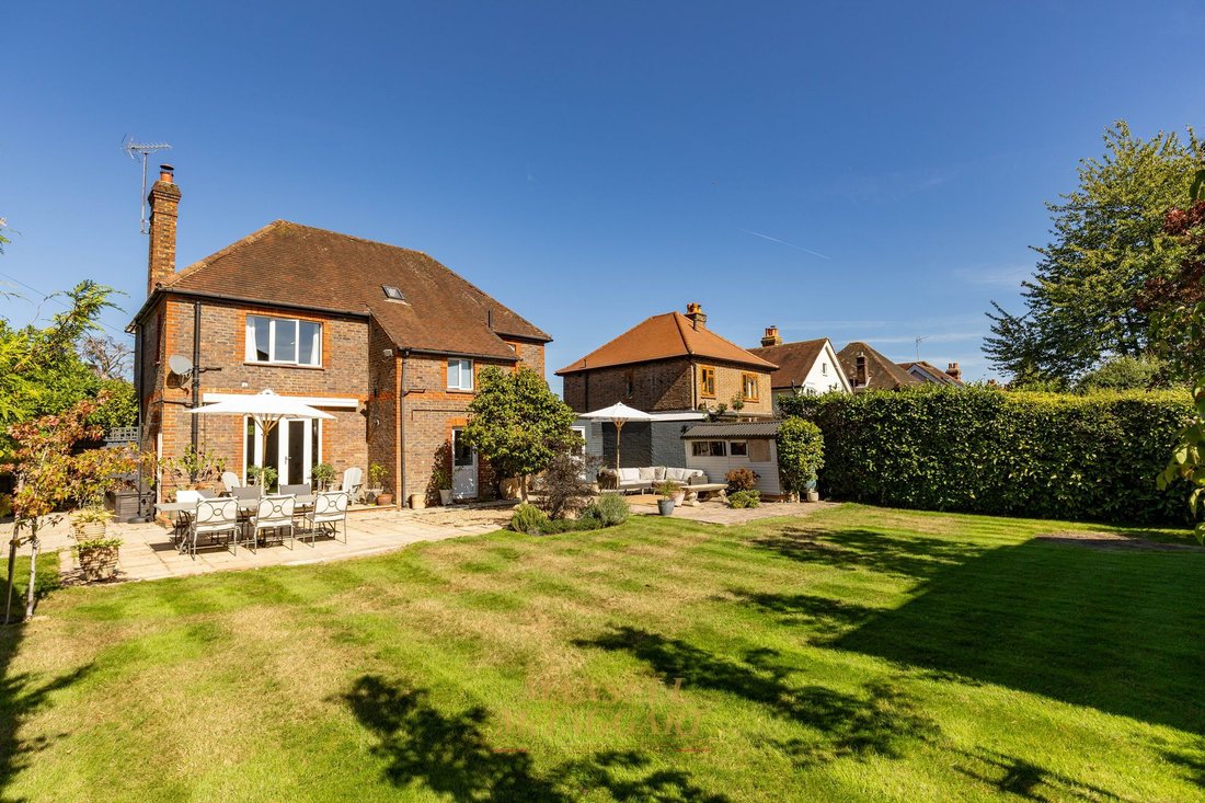 House in East Grinstead, England 2 - 18931639