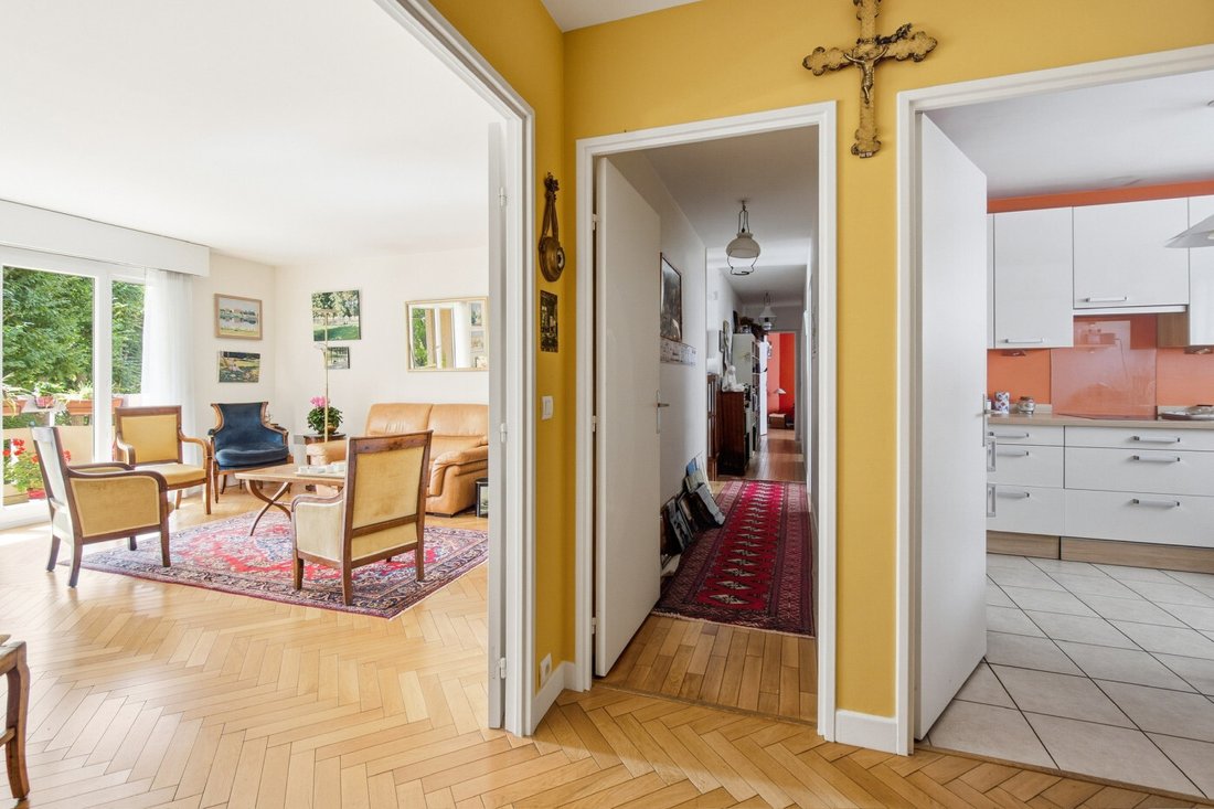 Apartment in Forêt, Saint-Germain-en-Laye, France 5 - 18931731