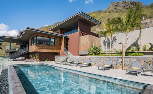 Villa in Grande Riviere Noire, Rivière Noire District, Mauritius 1