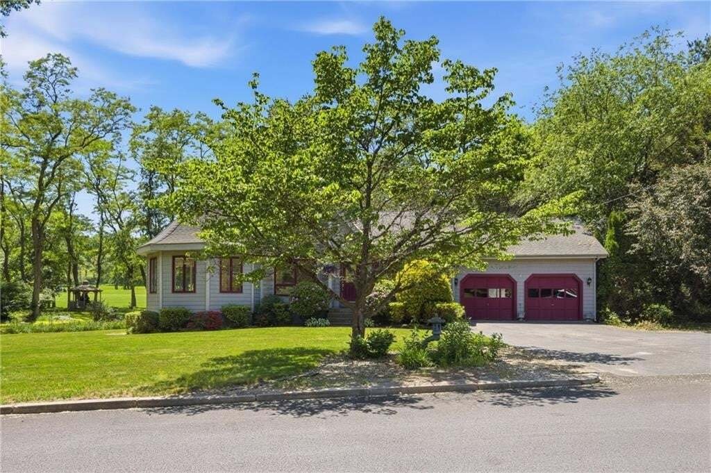 House in Lincoln, Rhode Island, United States 3 - 18930394