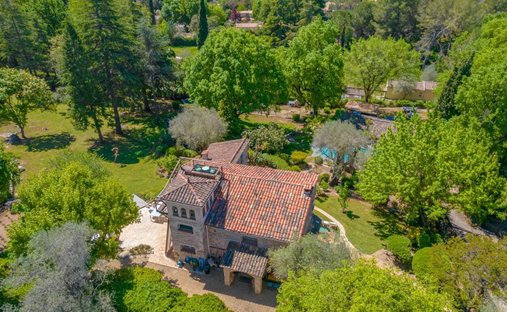 Country House in Nord, Roquefort-les-Pins, France 1