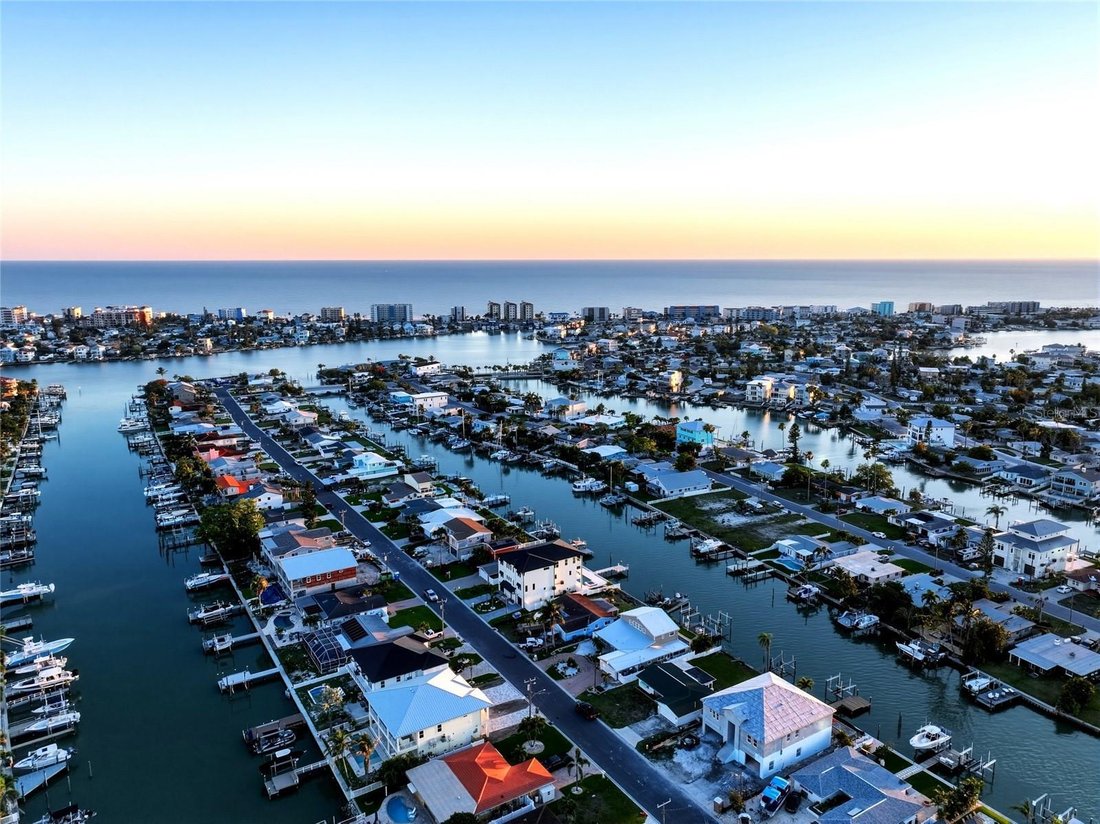 House in Madeira Beach, Florida, United States 4 - 18930848