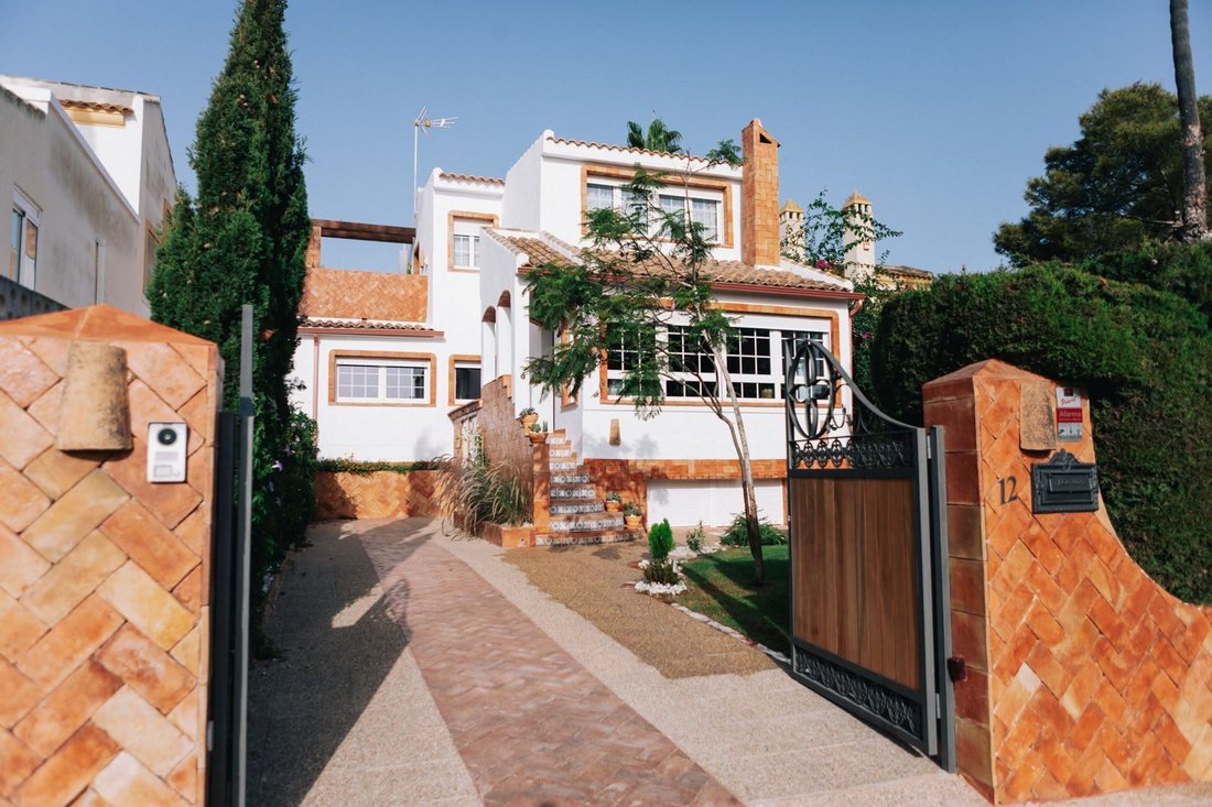 Villa in Orihuela, Valencian Community, Spain 4 - 18931463