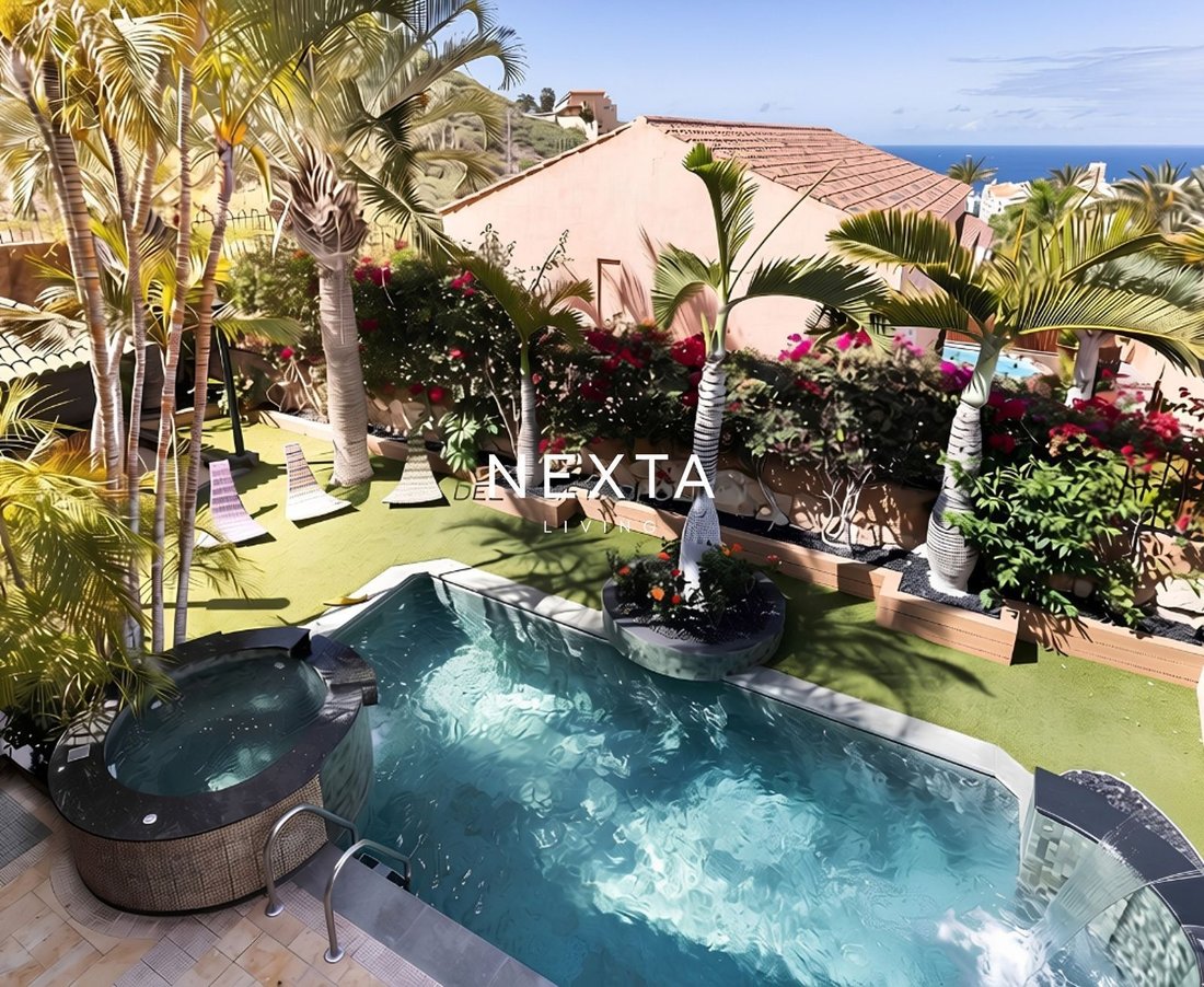 Villa in Los Cristianos, Canary Islands, Spain 3 - 18930370