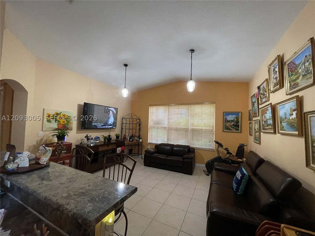 House in Miami, Florida, United States 5 - 18930460