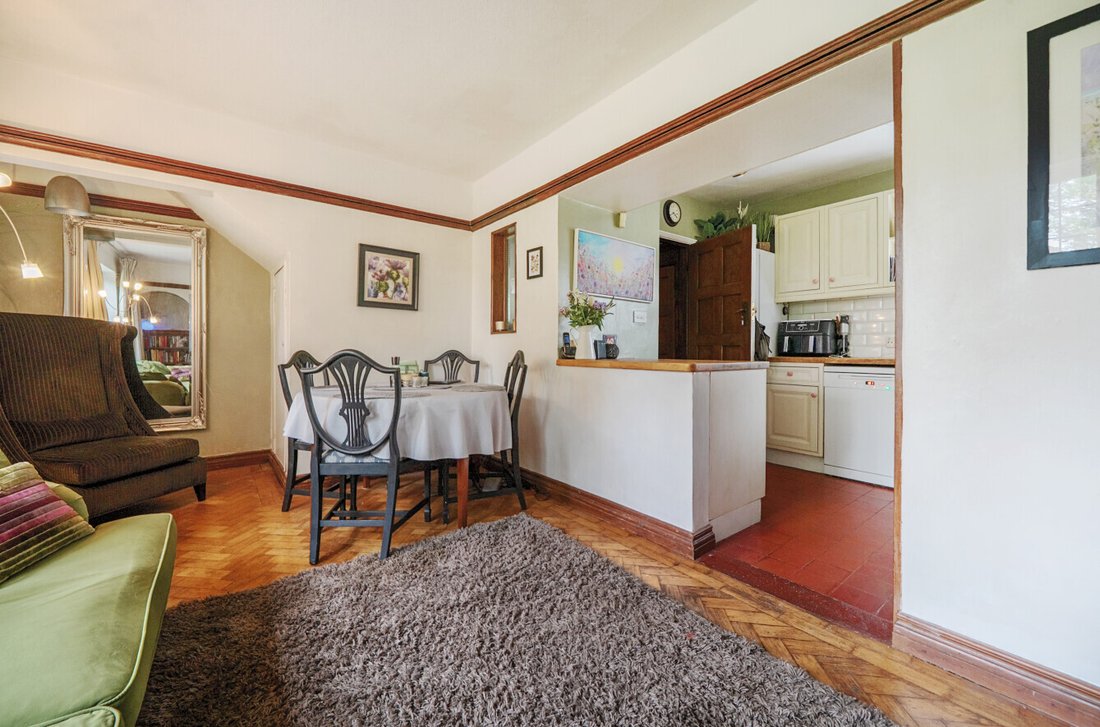 House in Barnet, England 3 - 18930736