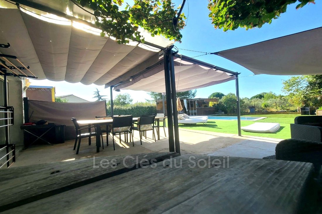 Villa in Le Village, Cuers, France 1 - 18931483