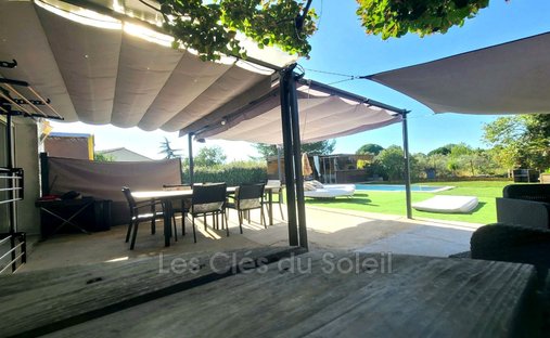 Villa in Le Village, Cuers, France 1