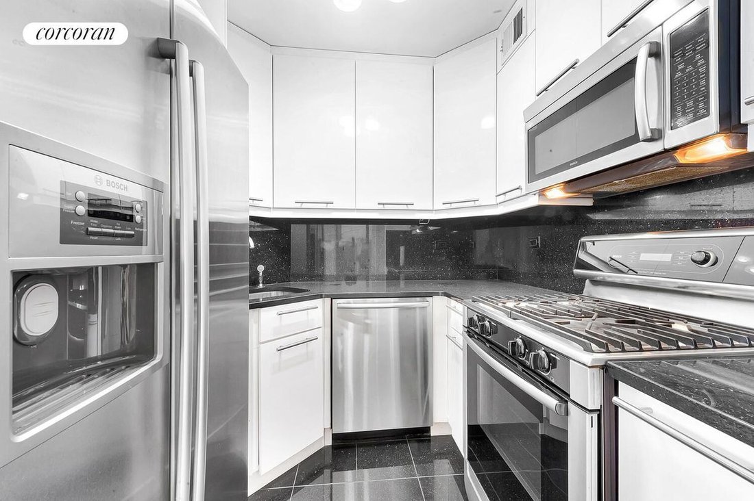 Condo in New York, New York, United States 2 - 18930259