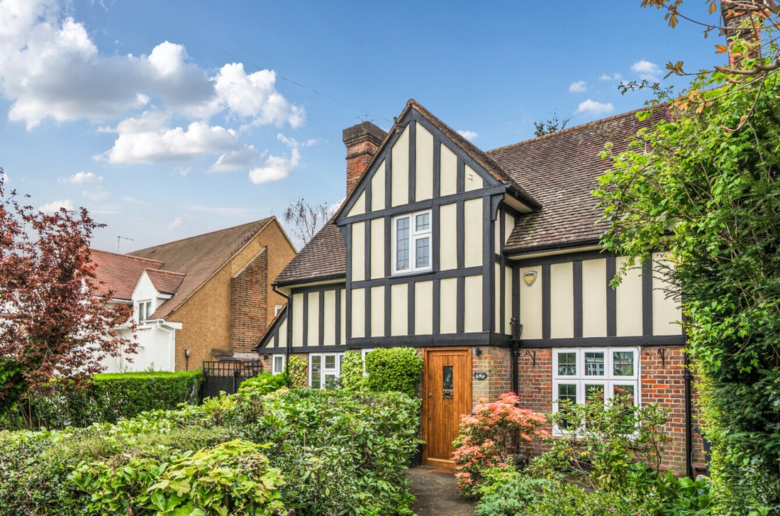House in Barnet, England 1 - 18930736