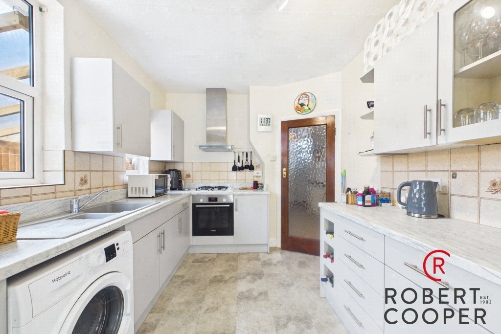 House in Rayners Lane, Harrow, England 3 - 18930294