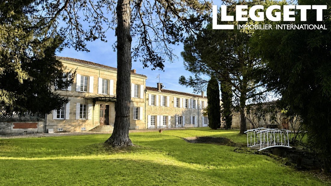 House in Aumagne, Nouvelle-Aquitaine, France 1 - 17989304