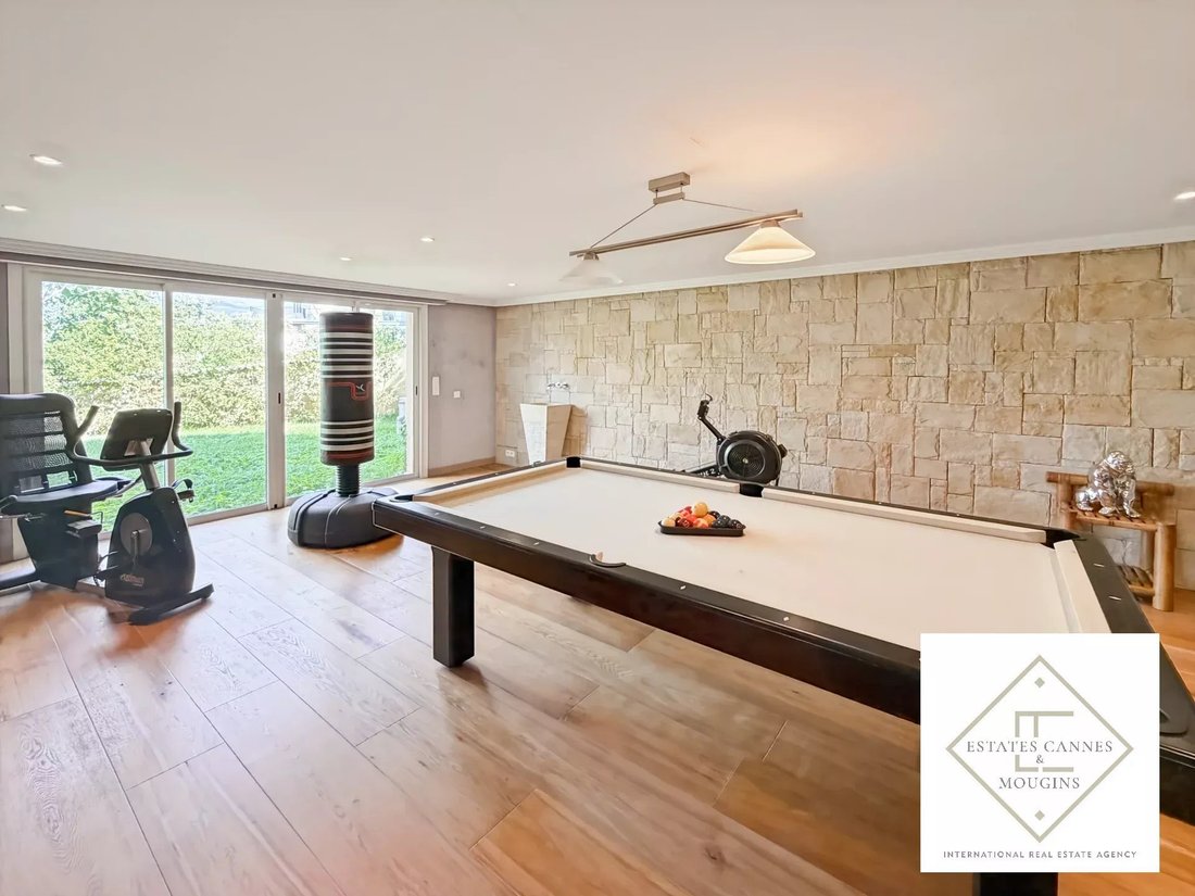Villa in Sud, Roquefort-les-Pins, France 4 - 18930685