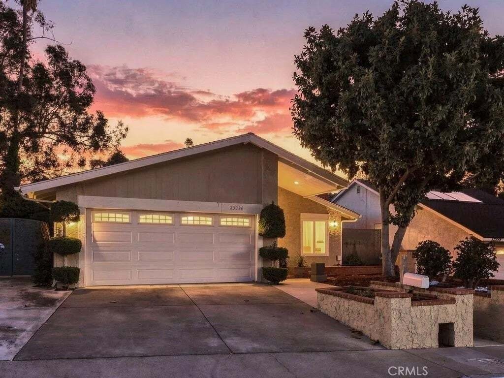 House in Mission Viejo, California, United States 1 - 18930715