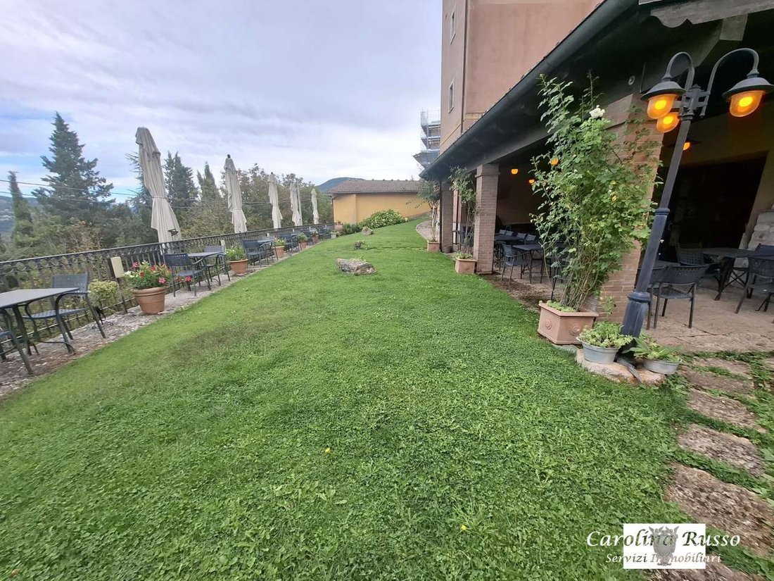 Estate in Sellano, Umbria, Italy 4 - 18931049