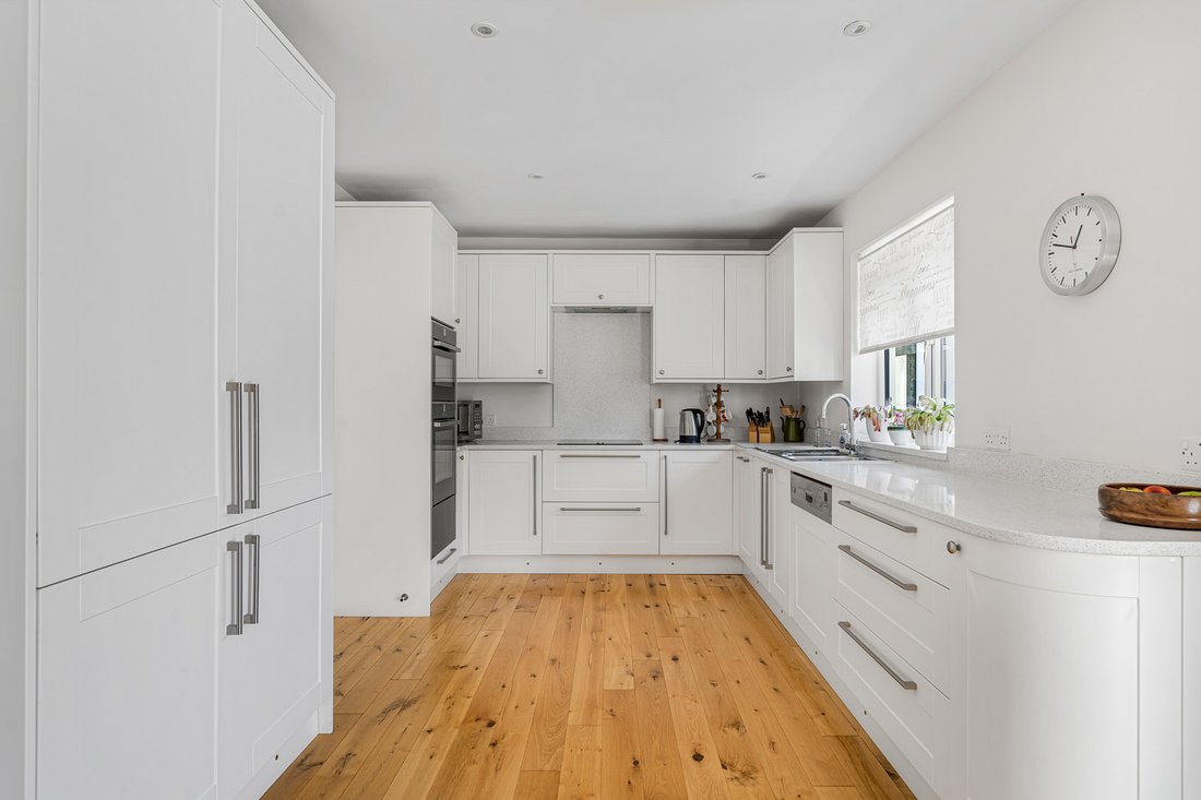 Bungalow in Alton, England 2 - 18930782