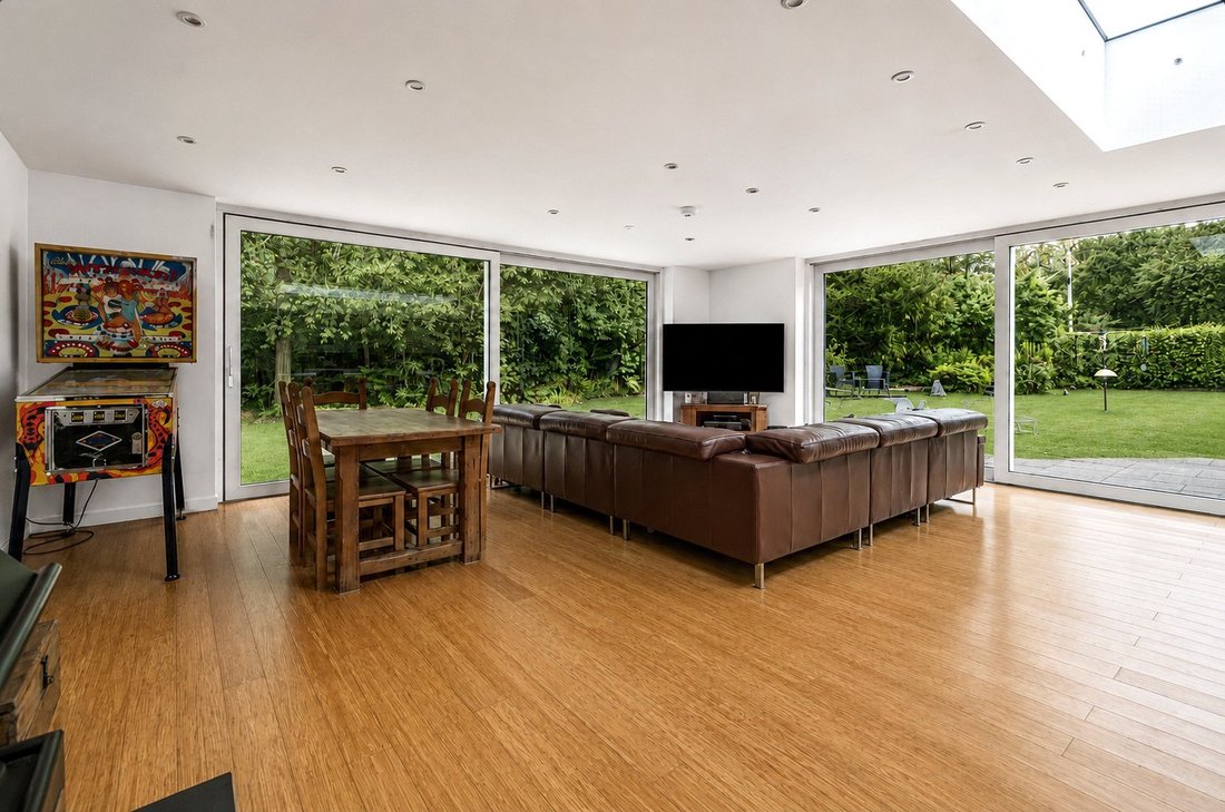 Bungalow in Ripley, England 3 - 18930775