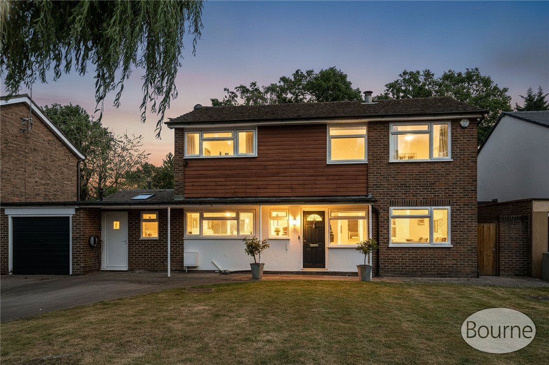 House in Oxshott, Elmbridge, England 1 - 18018988