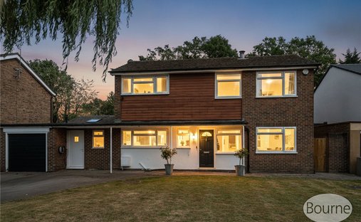 House in Oxshott, Elmbridge, England 1