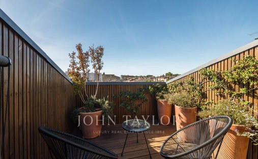 Apartment in Capucins-Saint Michel-Nansouty-Saint Genès, Bordeaux, France 1