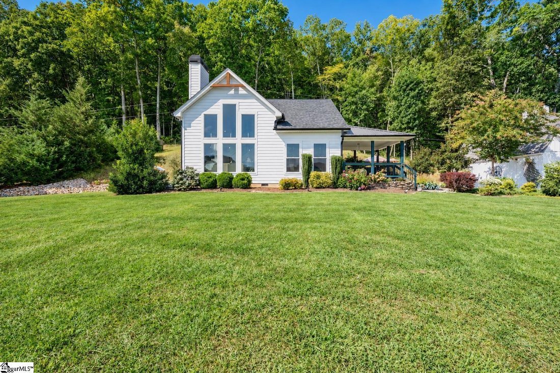 House in Laurel Park, North Carolina, United States 1 - 18930388