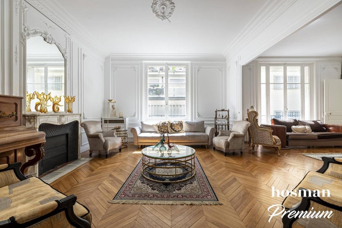 Apartment in Porte Dauphine, Paris 16e Arrondissement, Paris 2 - 18931621