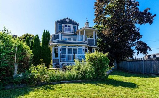 House in North Kingstown, Rhode Island, United States 1
