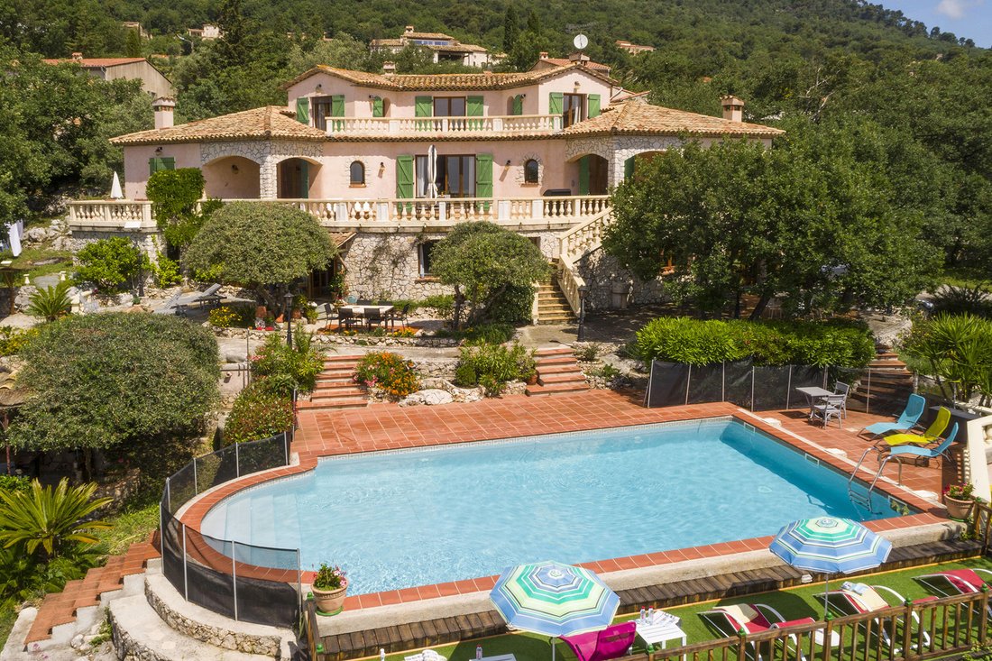 Villa in Gattières, Provence-Alpes-Côte d'Azur, France 1 - 18612358