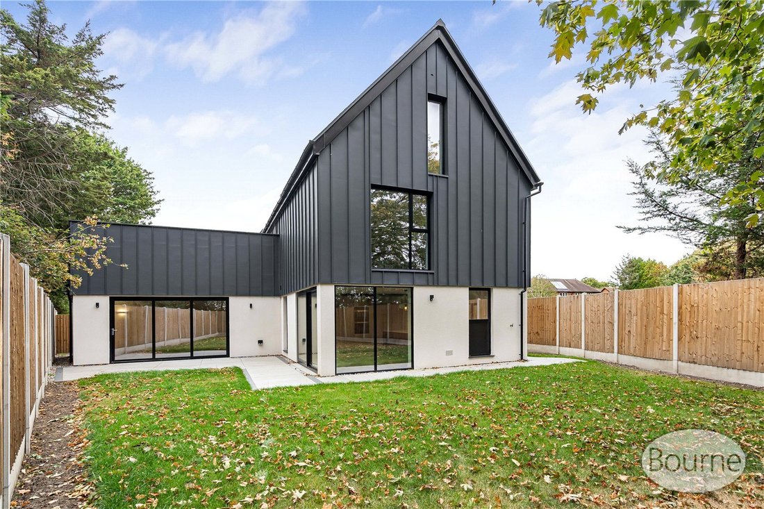 House in Old Woking, Woking, England 1 - 18930833