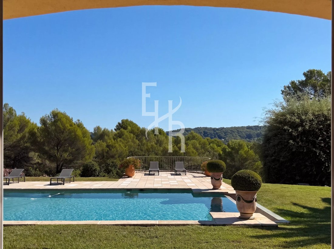 Villa in Mougins, Provence-Alpes-Côte d'Azur, France 4 - 18931404