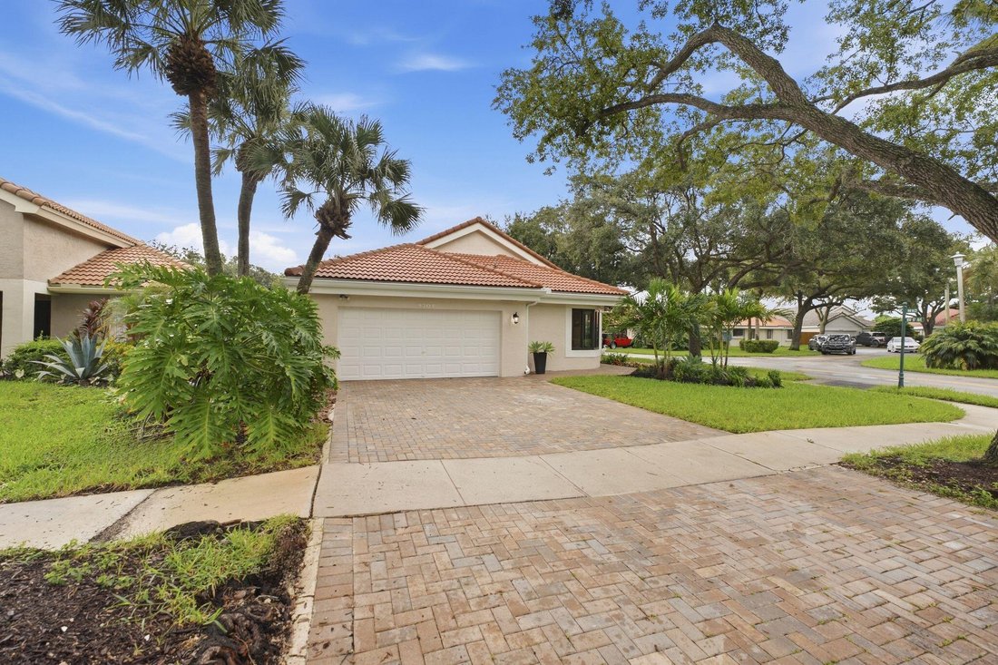 House in Plantation, Florida, United States 1 - 18931102