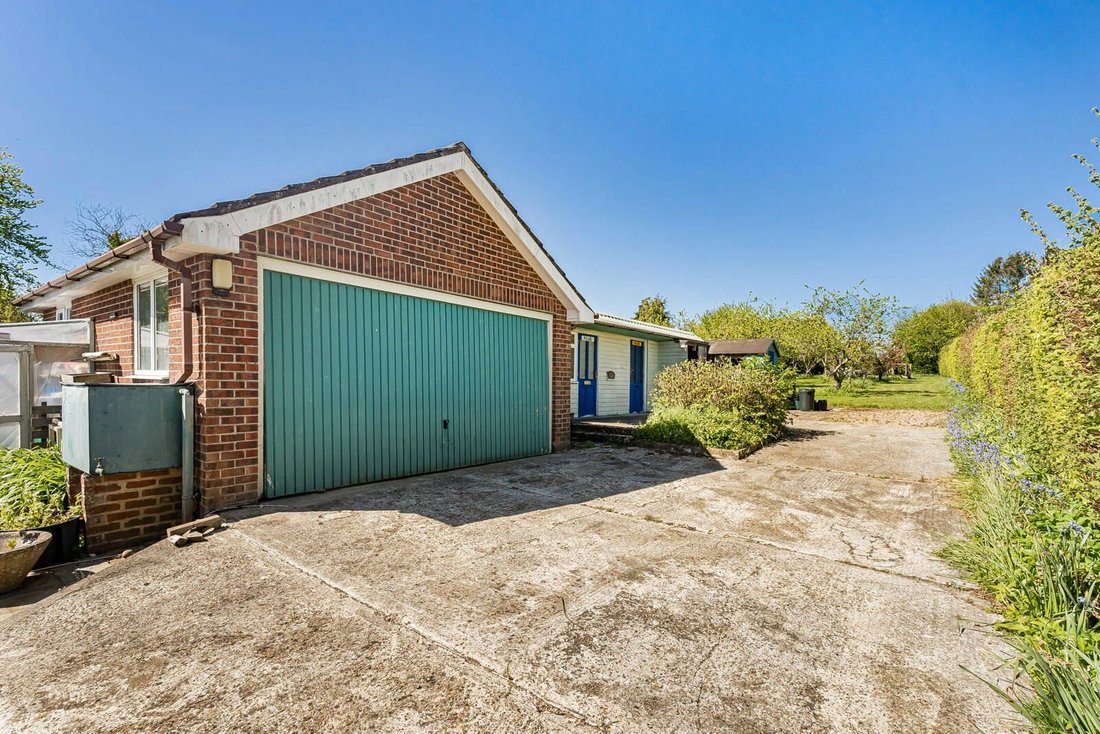 Bungalow in Ropley, England 2 - 18930827