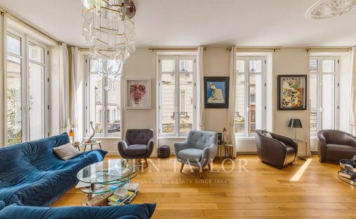 Apartment in Grand Parc-Chartrons-Paul Doumer, Bordeaux, France 1