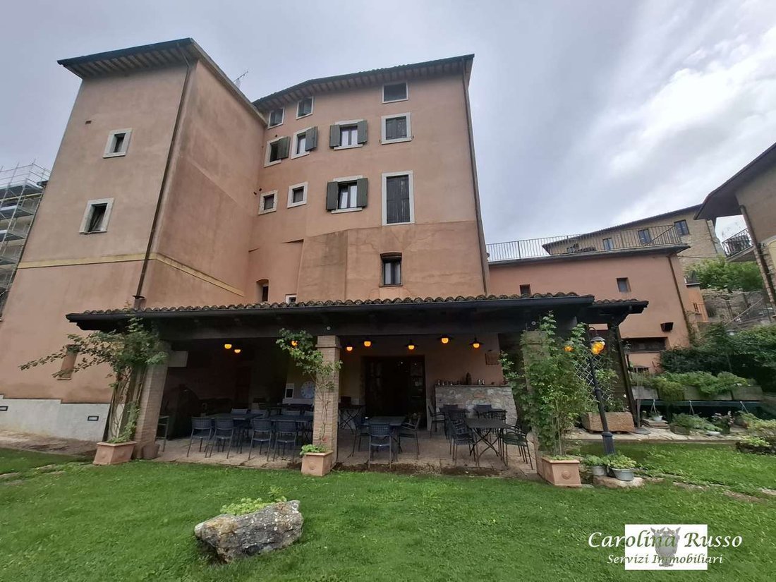 Estate in Sellano, Umbria, Italy 1 - 18931049
