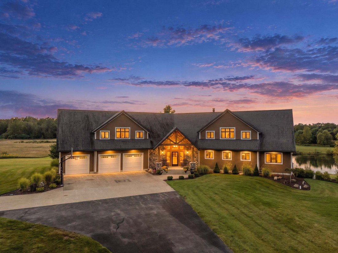 House in Cadillac, Michigan, United States 1 - 18930897