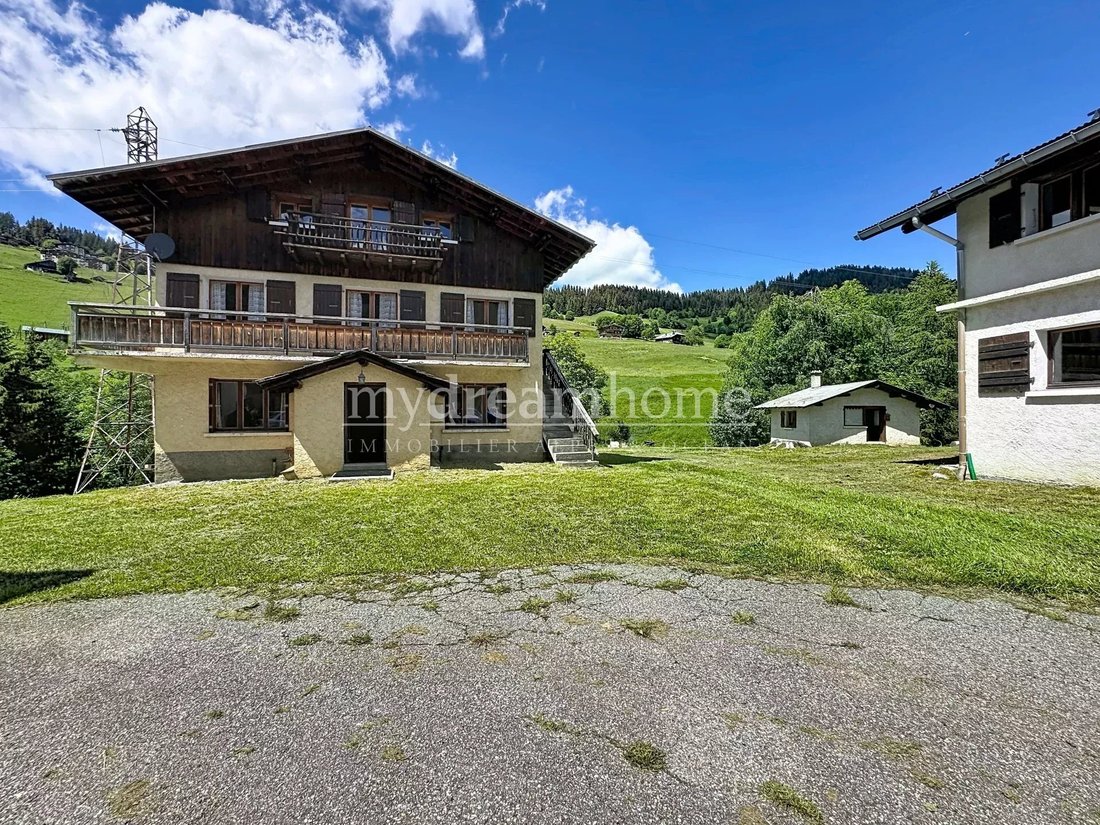 Estate in Notre-Dame-de-Bellecombe, Auvergne-Rhône-Alpes, France 1 - 18931299