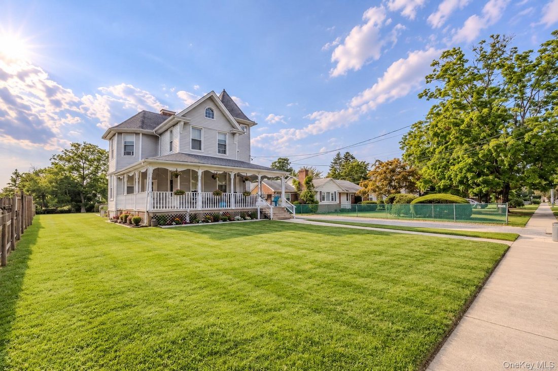 House in Amityville, New York, United States 3 - 18930641
