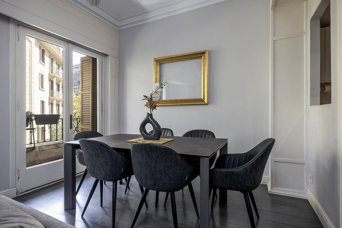 Apartment in Eixample, Barcelona, Spain 5 - 18930837