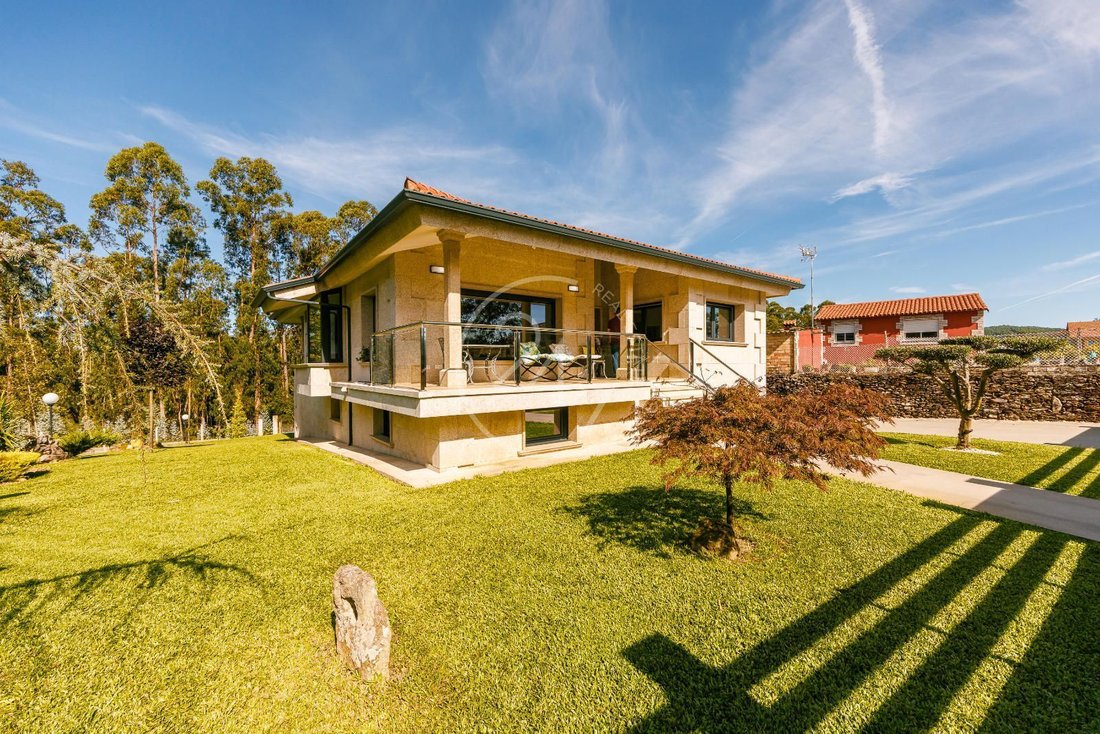 Villa in O Rosal (District), O Rosal, Spain 2 - 18930353