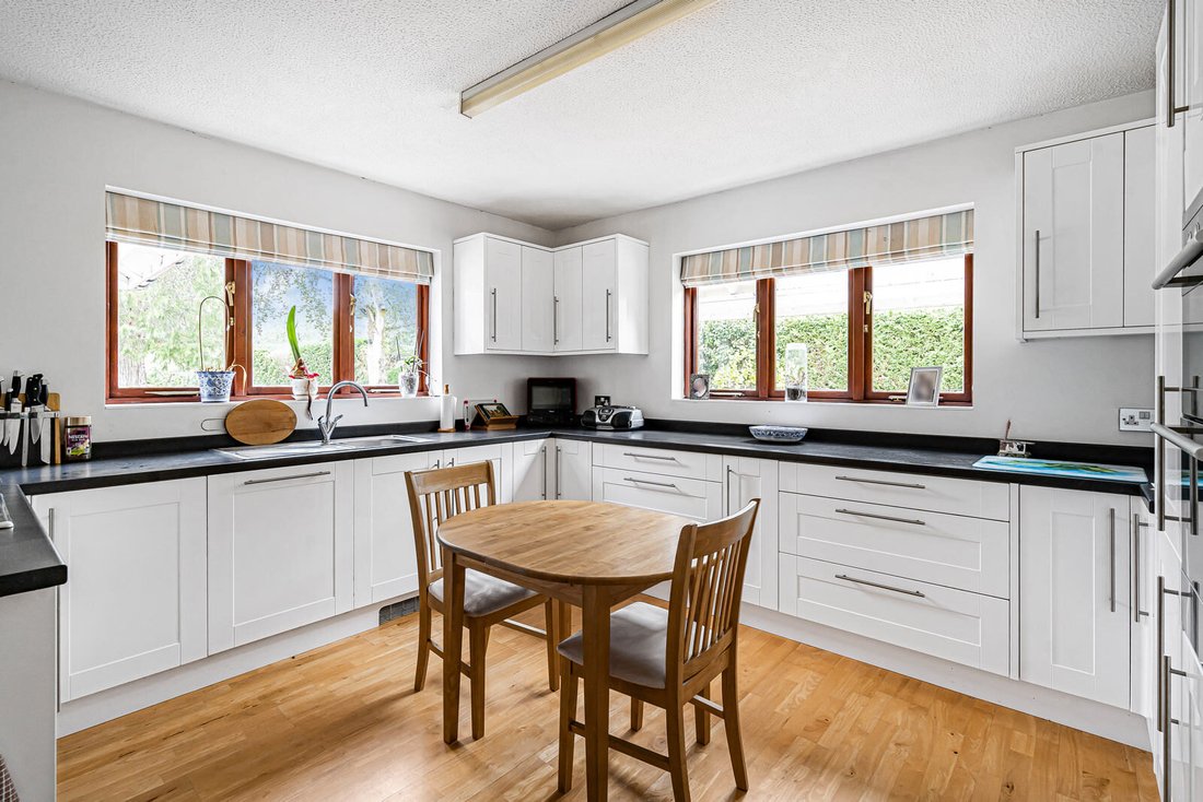 House in Lower Bourne, England 3 - 18930855