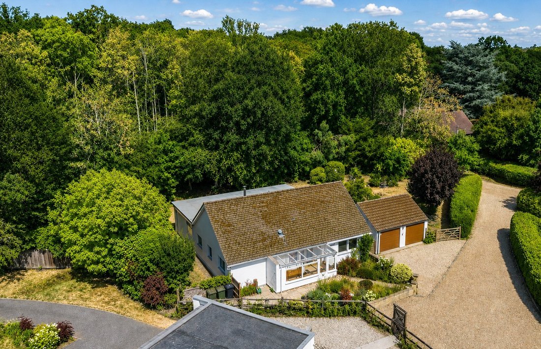 Bungalow in Ripley, England 1 - 18930775