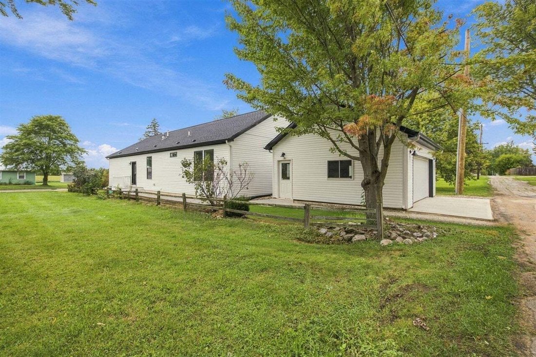 House in Three Oaks, Michigan, United States 2 - 18554941