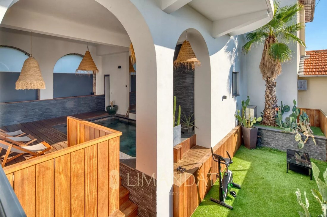 Villa in Vallergues, Cannes, France 1 - 16381243