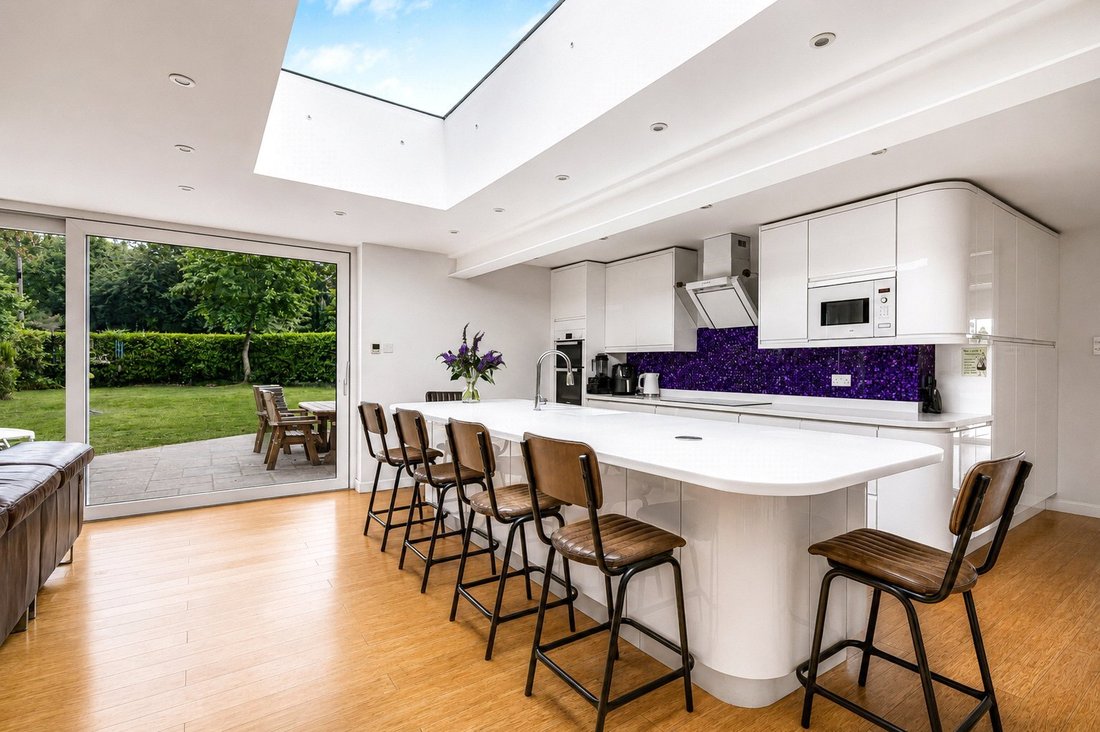 Bungalow in Ripley, England 2 - 18930775