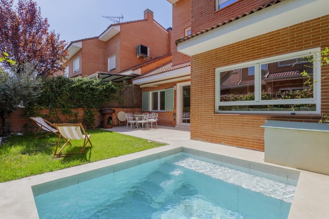 Villa in Moncloa-Aravaca, Madrid, Spain 1 - 18930814