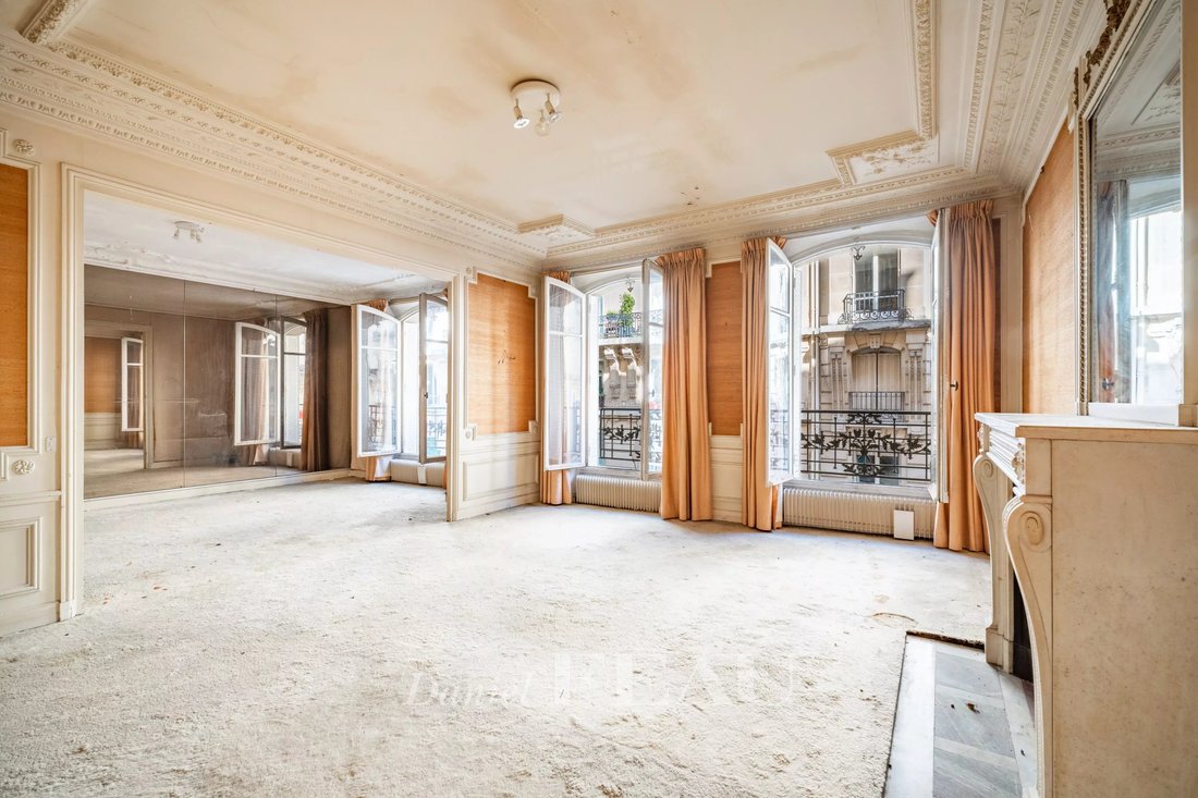 Apartment in Ecole Militaire, Paris 7e Arrondissement, Paris 1 - 18931734